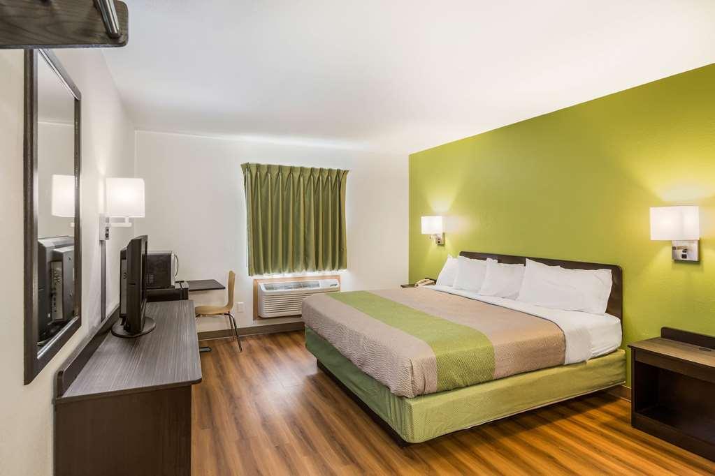6-fargo, Nd - South Hotel 2*
