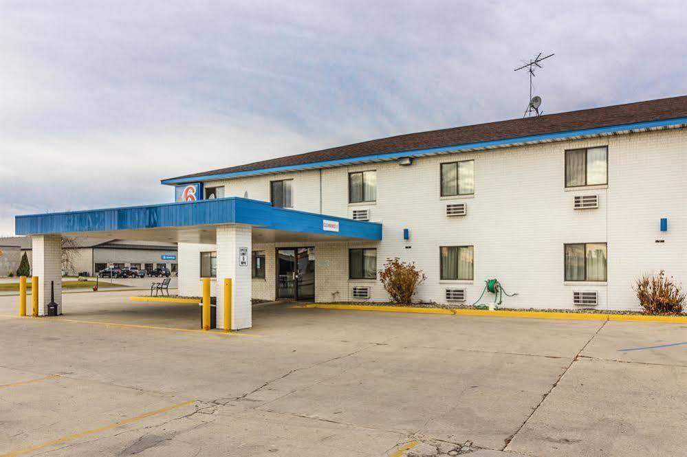 6-fargo, Nd - South Hotel 2*