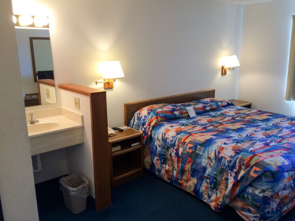 6-fargo, Nd - South 2*