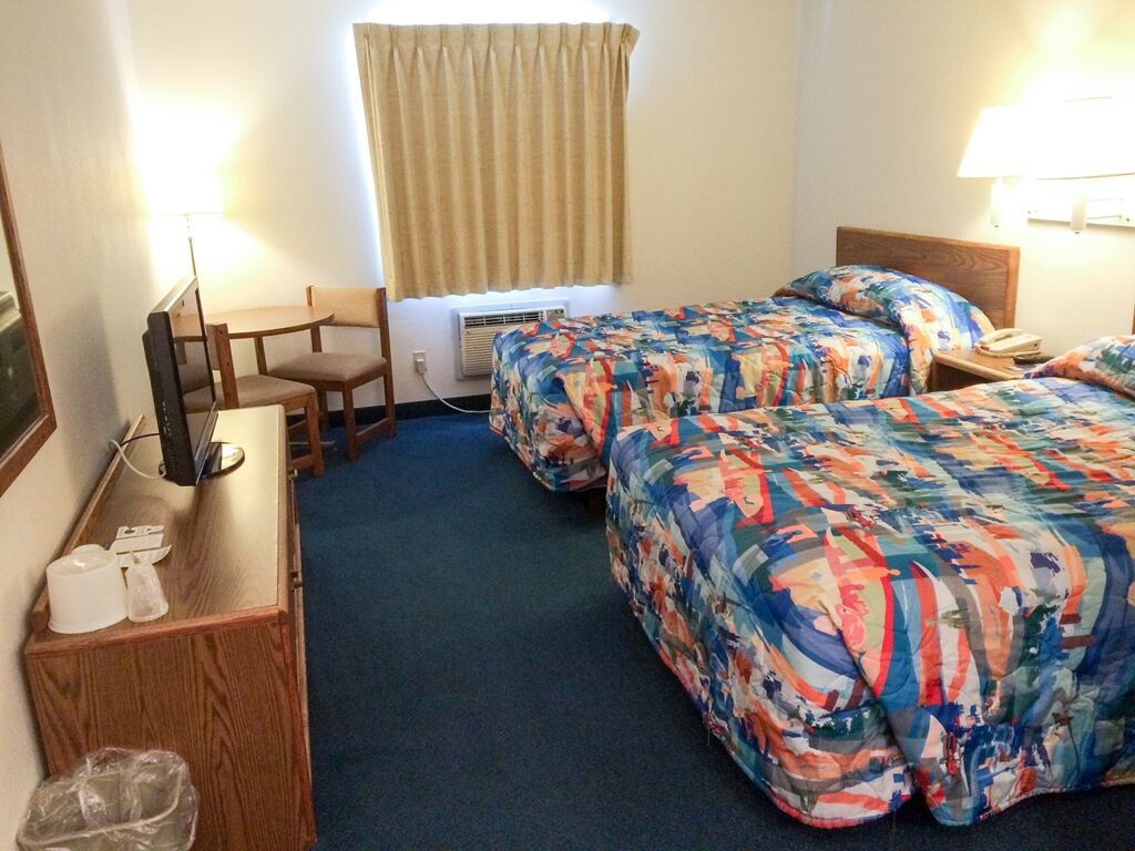 6-fargo, Nd - South Hotel 2*